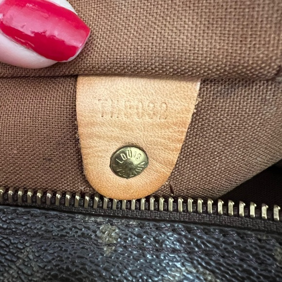 - LV speedy purse - Picture 11 of 16